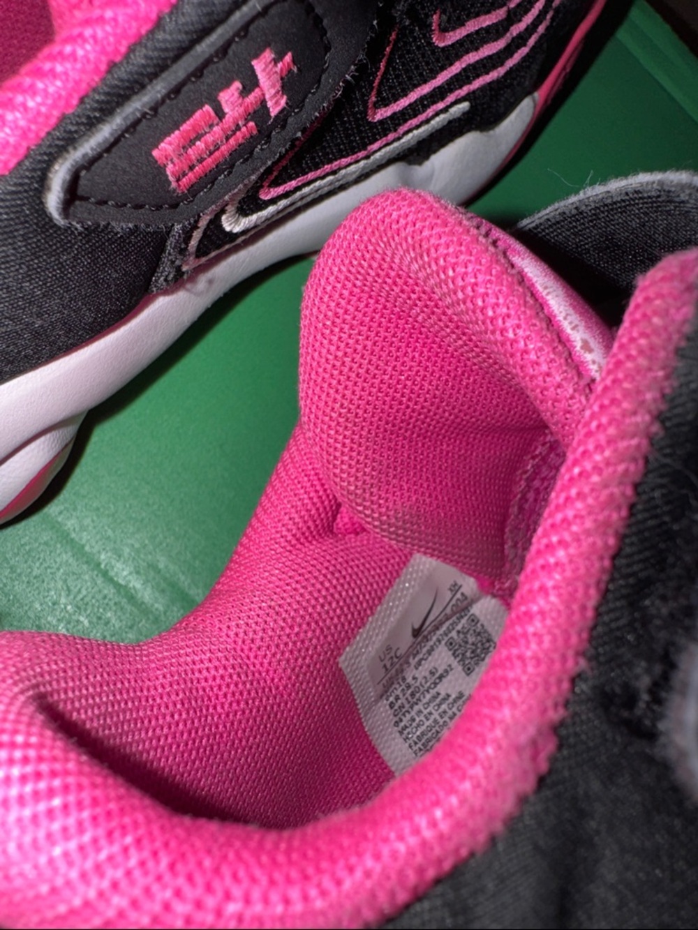 Giannis Nike Kids Black Pink Athletic Sneakers size 12c - Picture 8 of 10